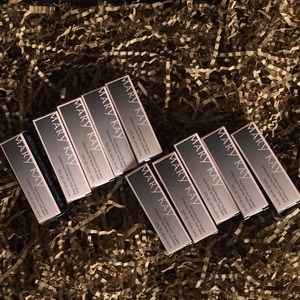 NIB - 10 MK nourishing lip glosses