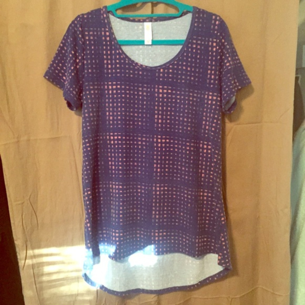 Lularoe Classic Tee Small