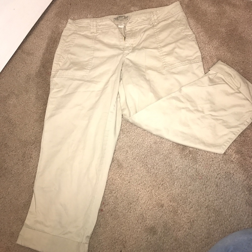 Khaki capris