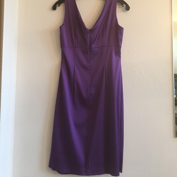 Donna Ricco stretch satin v-neck dress - Picture 2 of 4