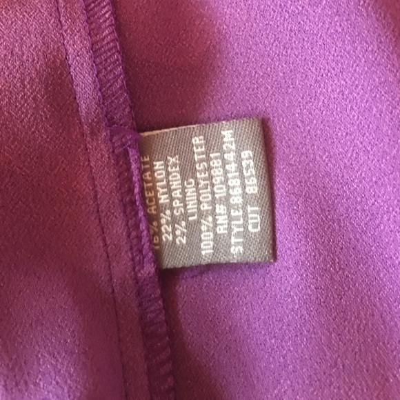 Donna Ricco stretch satin v-neck dress - Picture 4 of 4