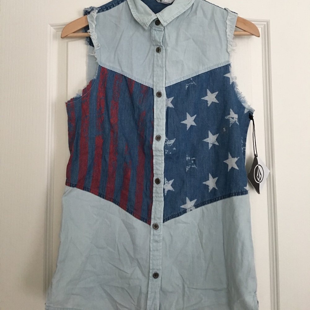 NWT Volcom patriotic denim sleeveless top Small