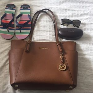 Michael Kors East West Top Zip Tote Large