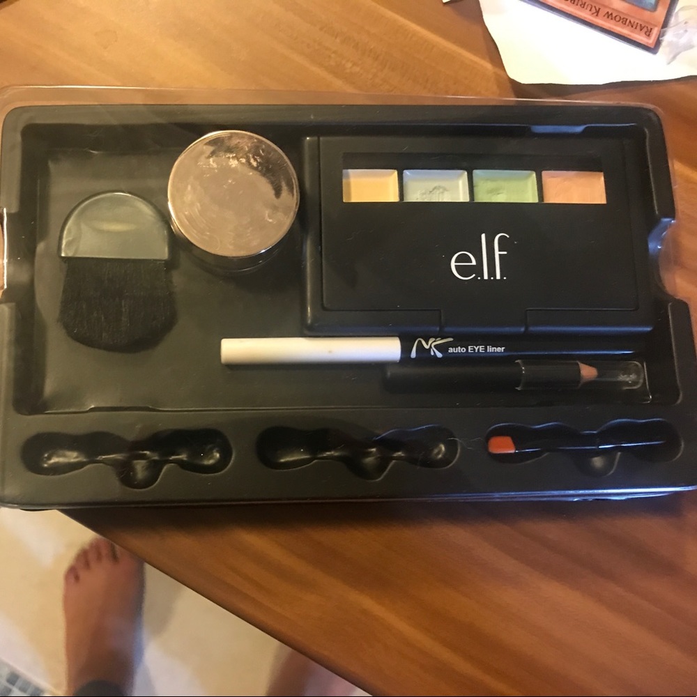 Makeup bundle