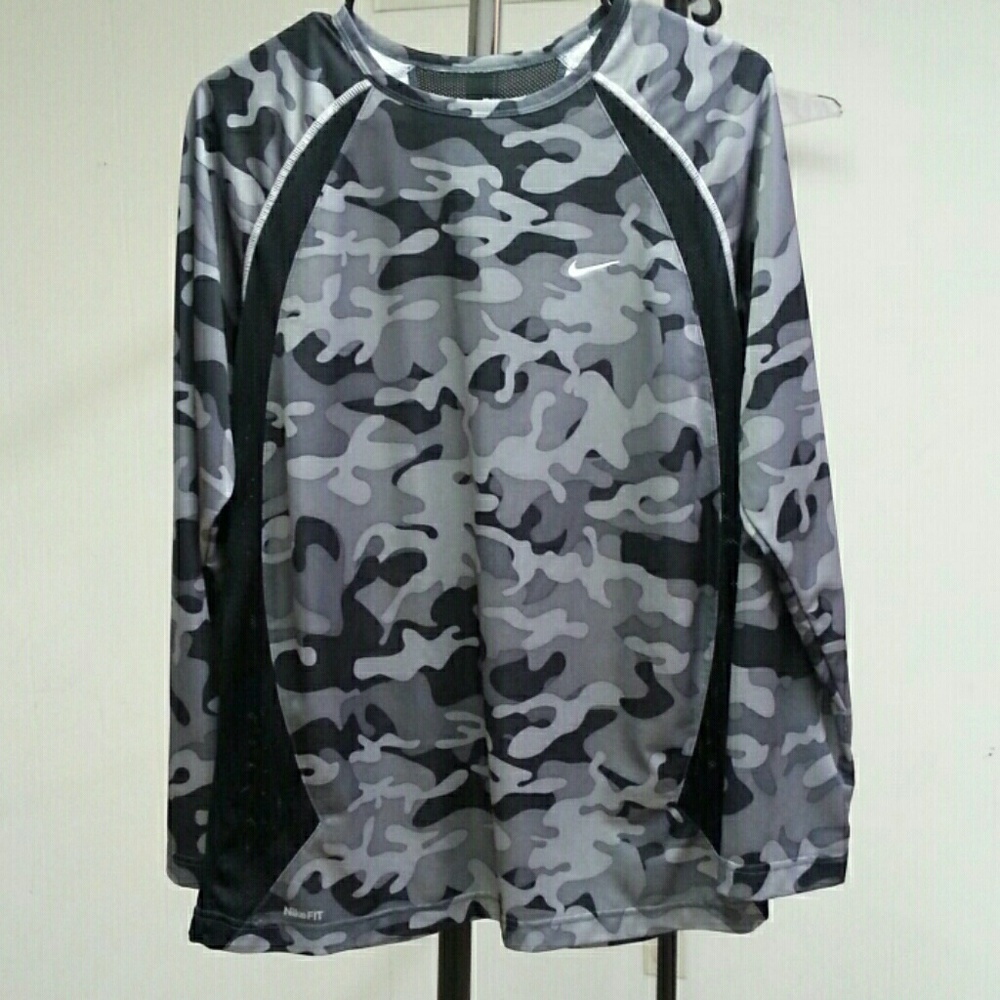 Nike black and grey camo shirt