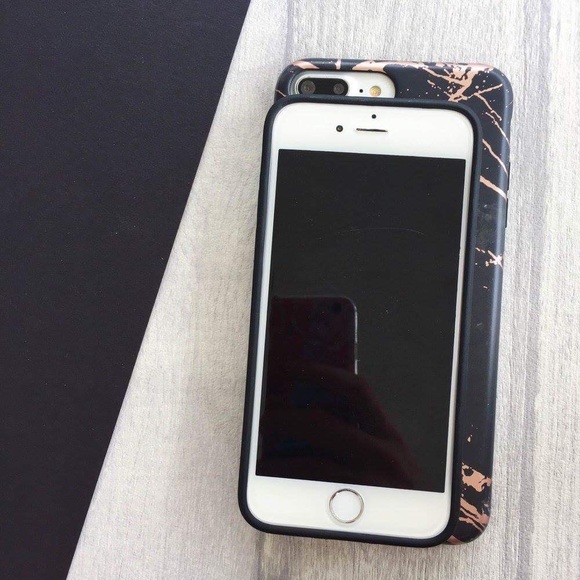 iPhone Black Chrome Marble Case - Picture 3 of 3