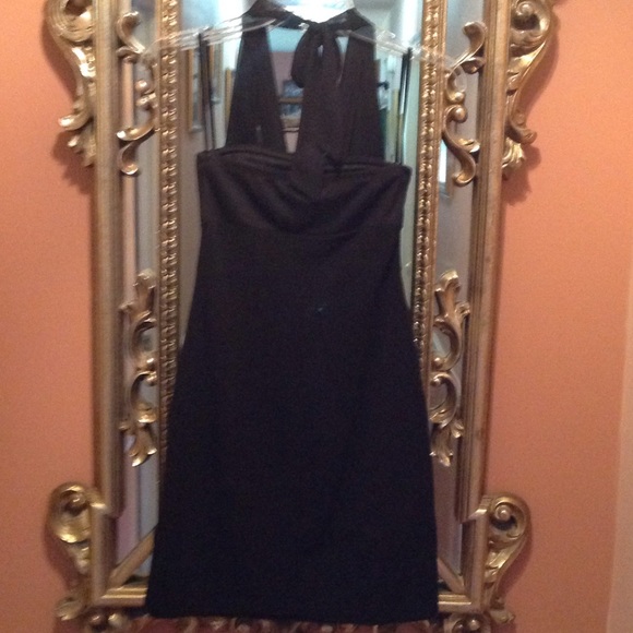Small Black Halter or Strapless Layered Dress - Picture 4 of 6