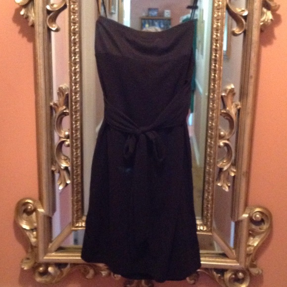 Small Black Halter or Strapless Layered Dress - Picture 6 of 6