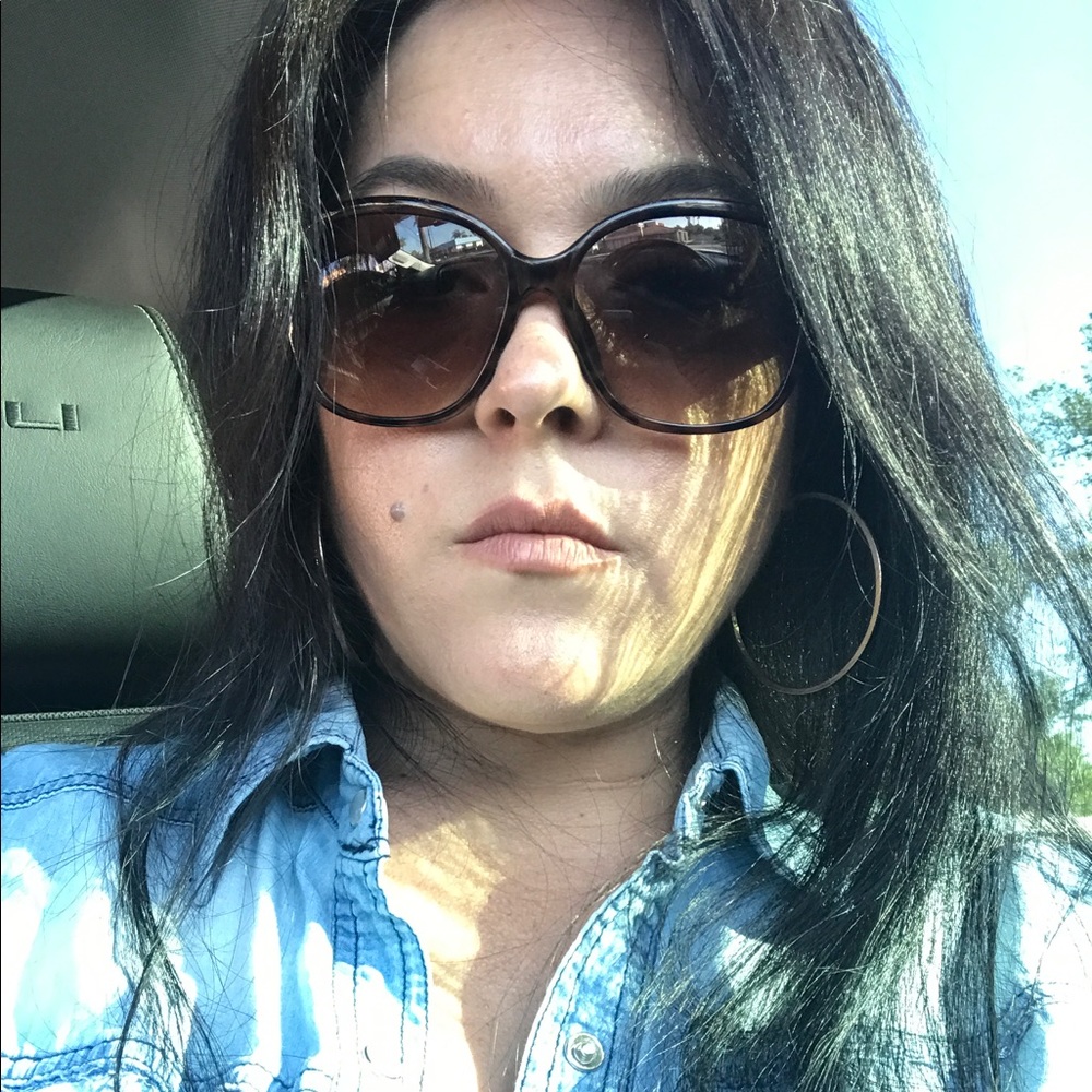 Meet your Posher, Etelvina