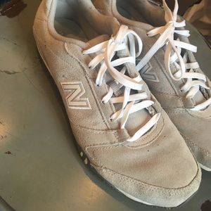 New Balance Gray Sneakers-10