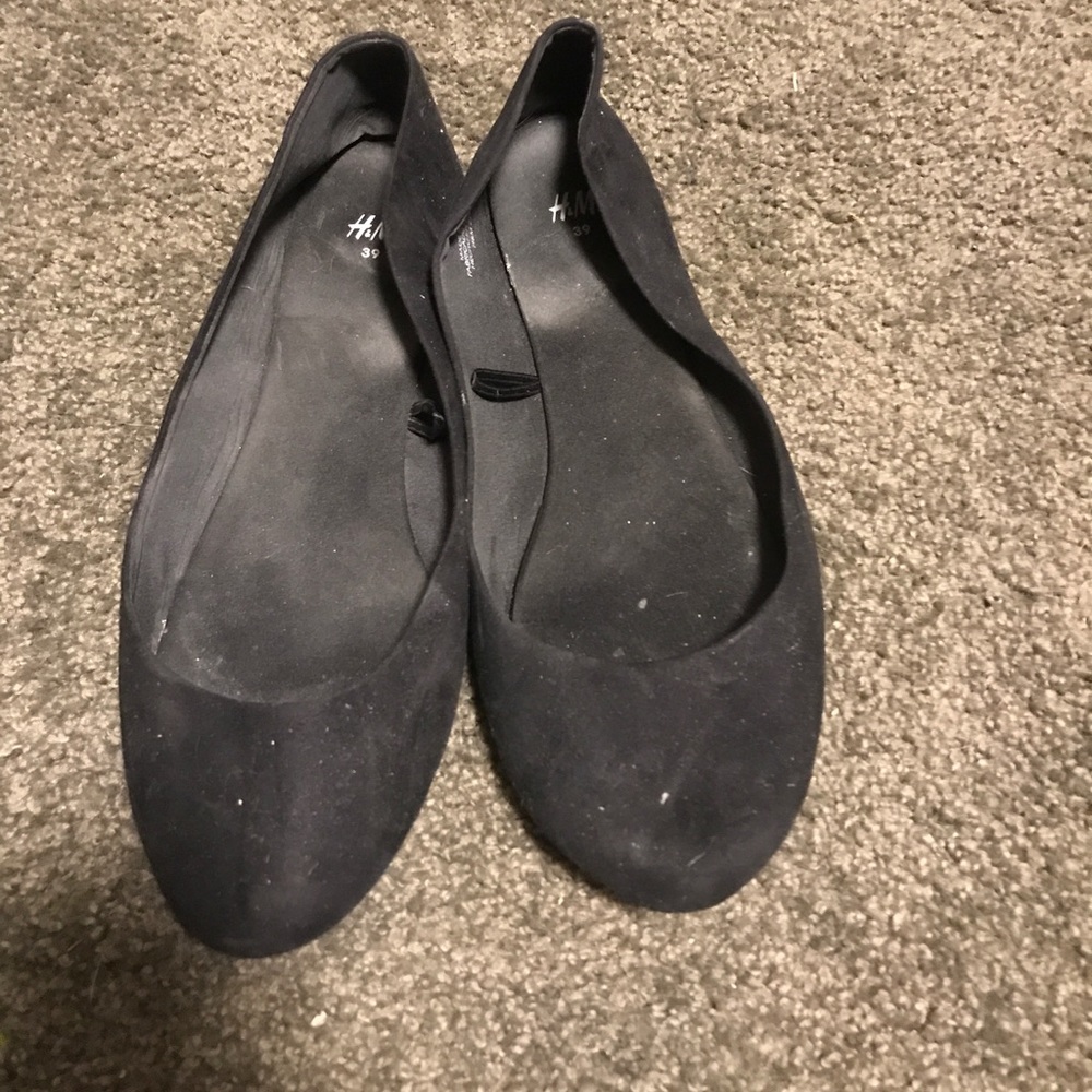 Black flats