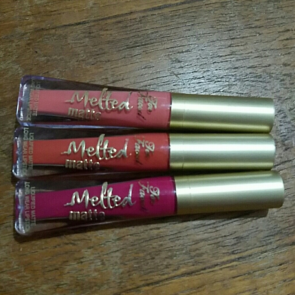 Too faced matte lipstick