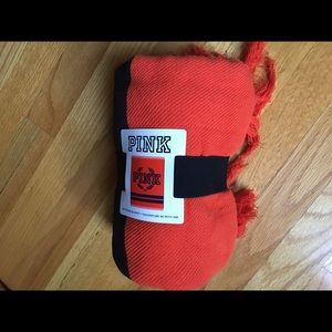 PINK by Victoria's Secret Boyfriend Blanket NWT 😍