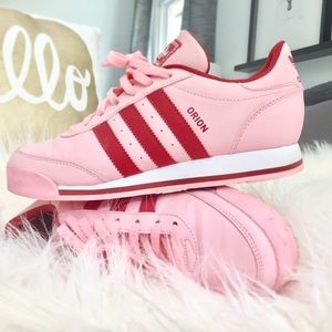 Adidas Orion Tennis Shoes