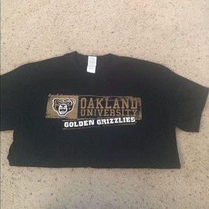Oakland Univeristy t shirt