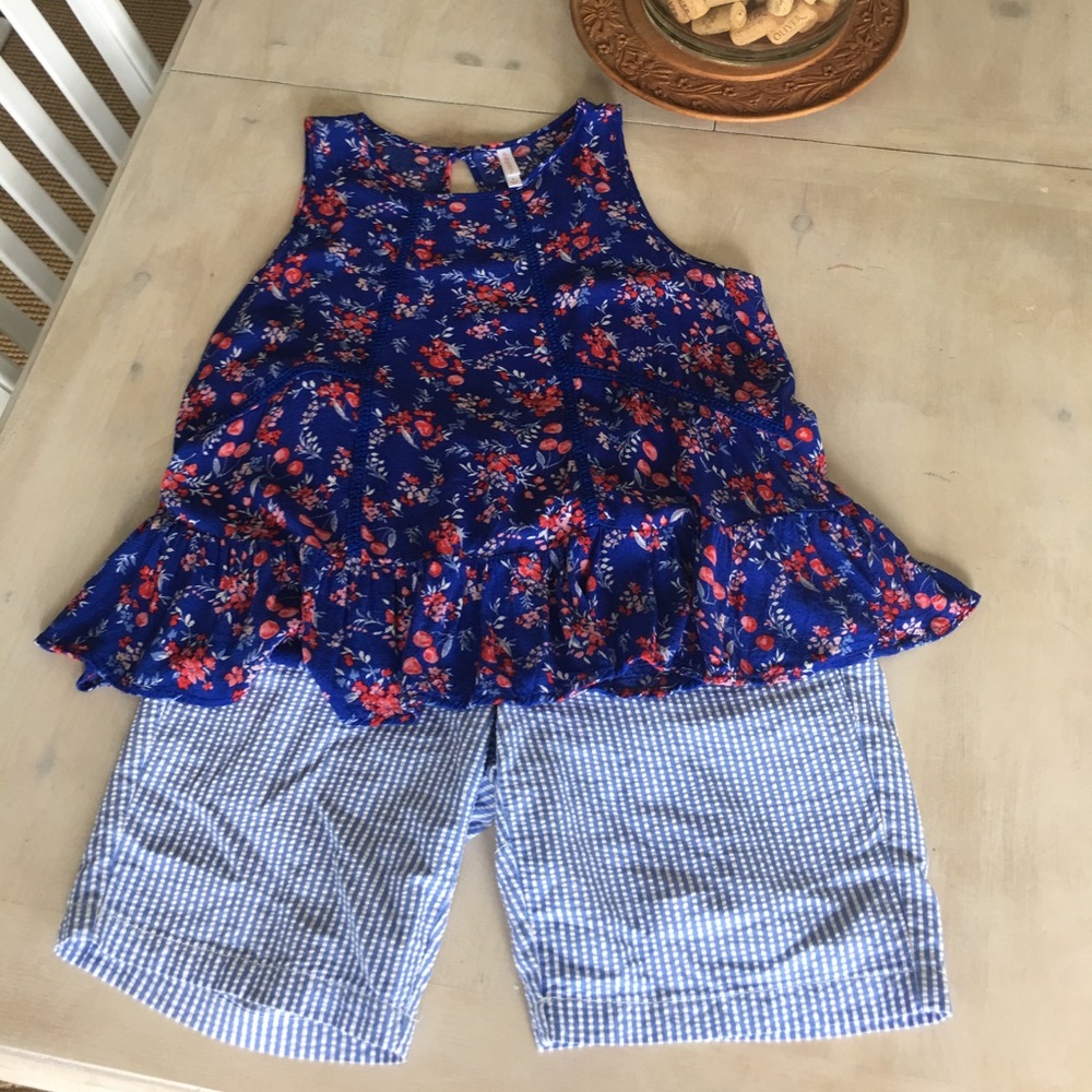 Xhilaration ruffle tank