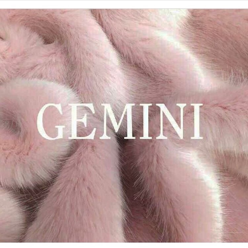 Meet your Posher, Sabria