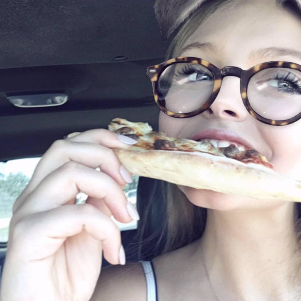 Meet your Posher, Monet