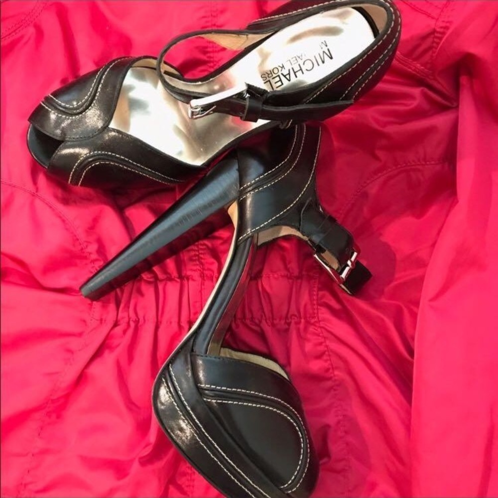 Michael Kors stelettos