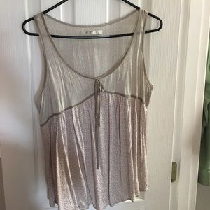Old navy large sleeveless shirt