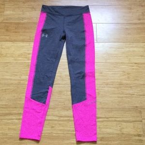 Gray and pink under armour leggings.