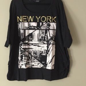 Plus Size New York Themed Long Sleeved T-shirt