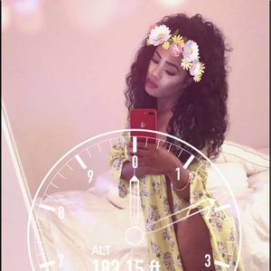 Meet your Posher, Queen