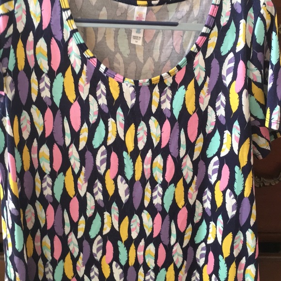 LuLaRoe classic T - Picture 5 of 5