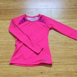 Hot pink under armour cold gear long sleeve shirt