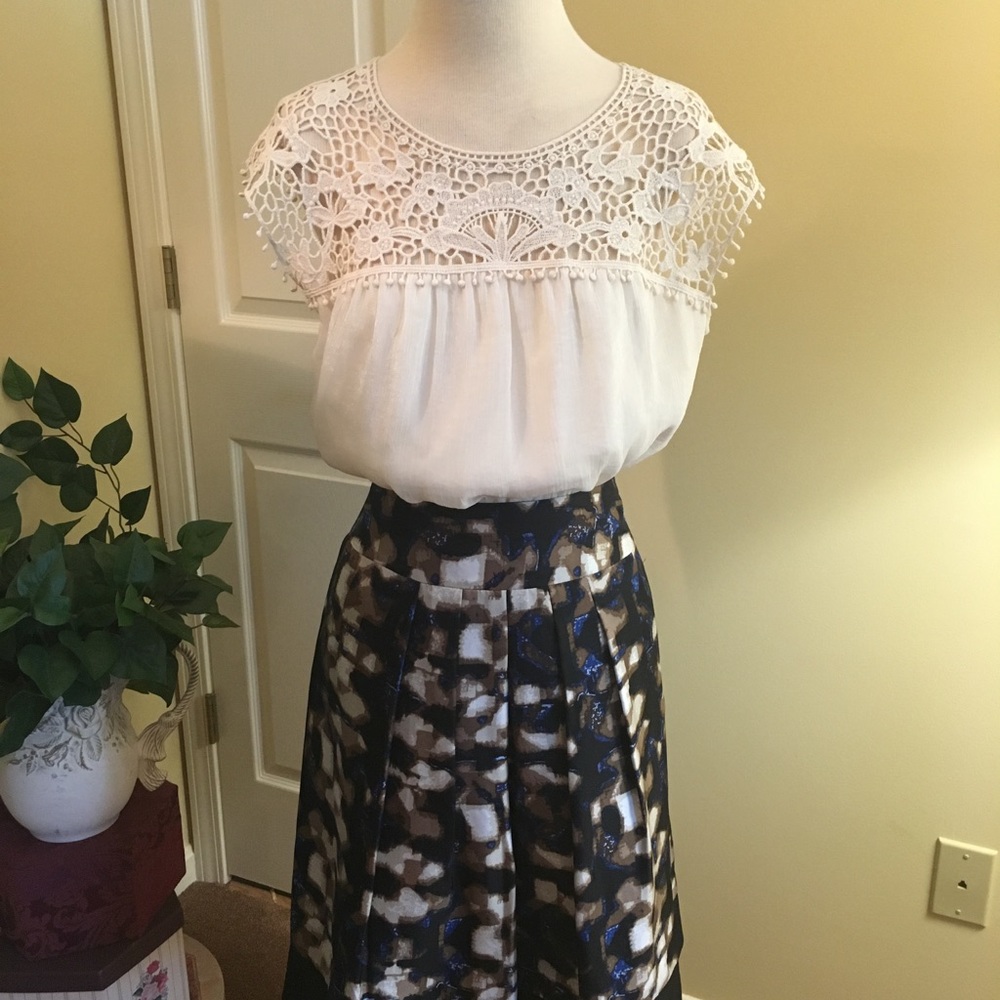 Dana Buchman Silk Skirt - Picture 2 of 7