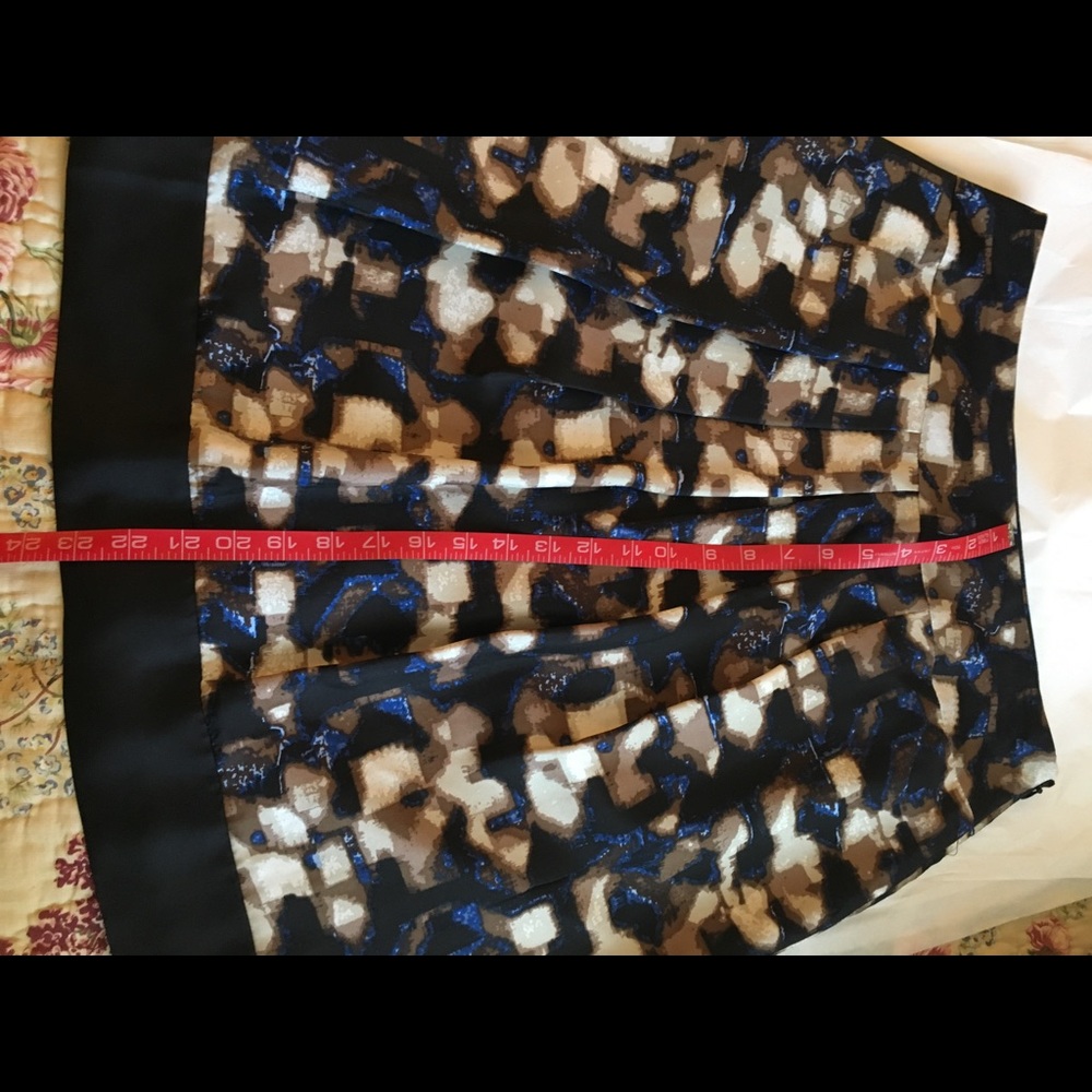 Dana Buchman Silk Skirt - Picture 7 of 7