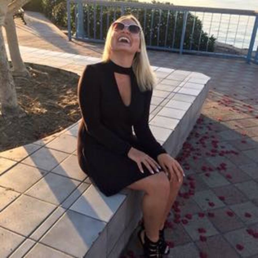 Meet your Posher, Holly