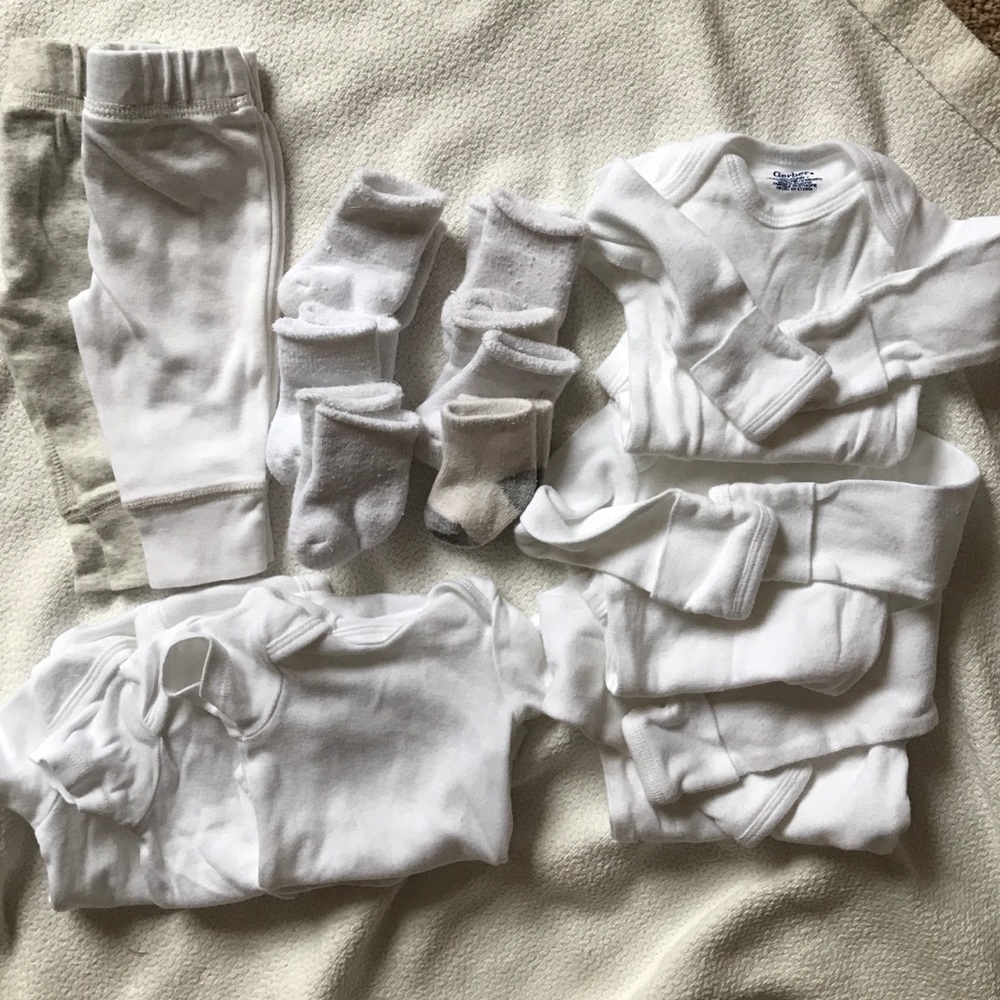 Newborn bundle - Carters and Gerber