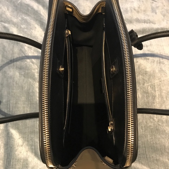 Prada Saffiano Medium Leather Tote - Picture 3 of 4