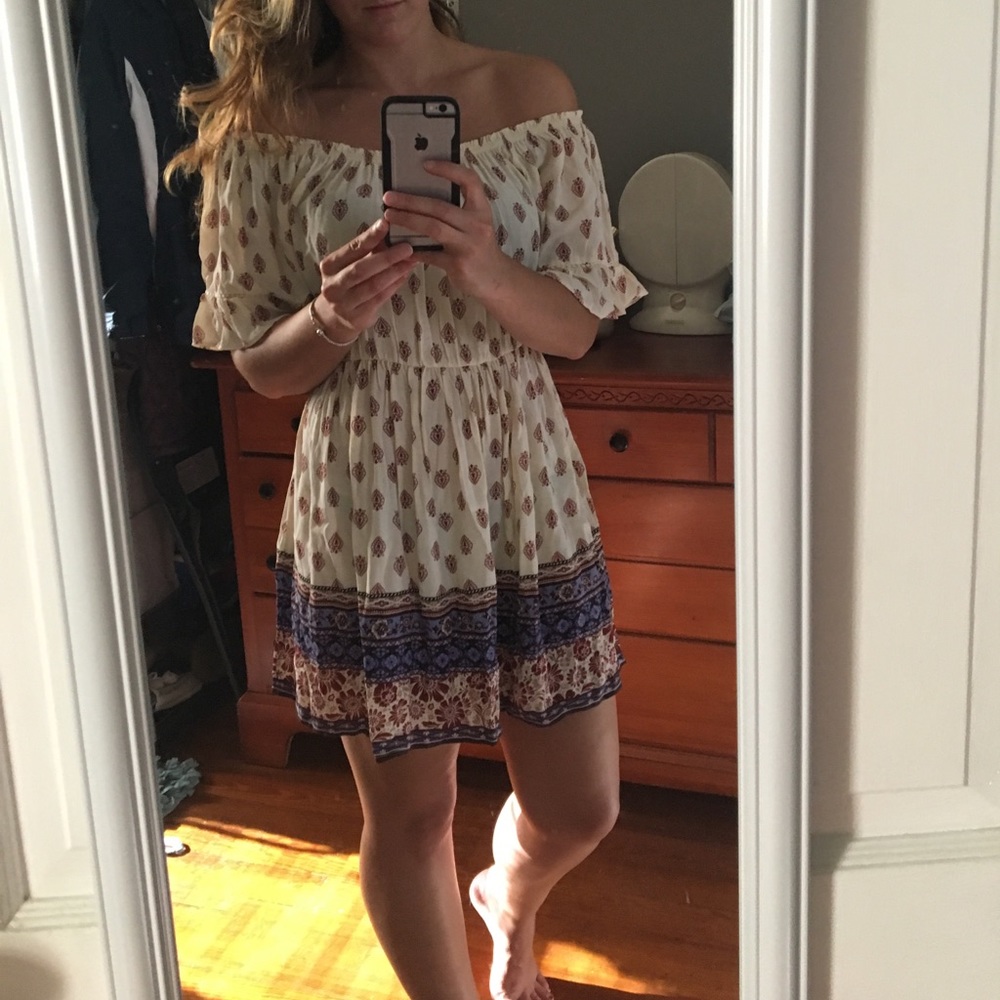 Forever 21 Off-the-shoulder dress