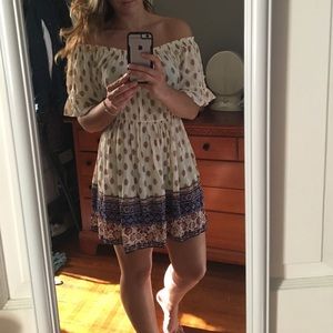 Forever 21 Off-the-shoulder dress
