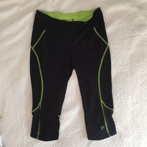 Old Navy Cropped Workout Leggings