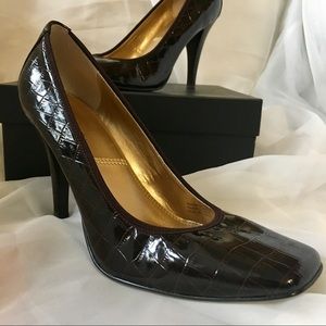 TAHARI Brown Patent Leather Crocodile Print Heels