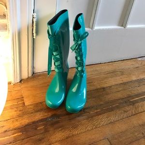 Dirty Laundry seamless rainboot wide calf