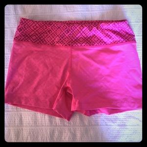 Women's Under Armour Fitted Pink Short
