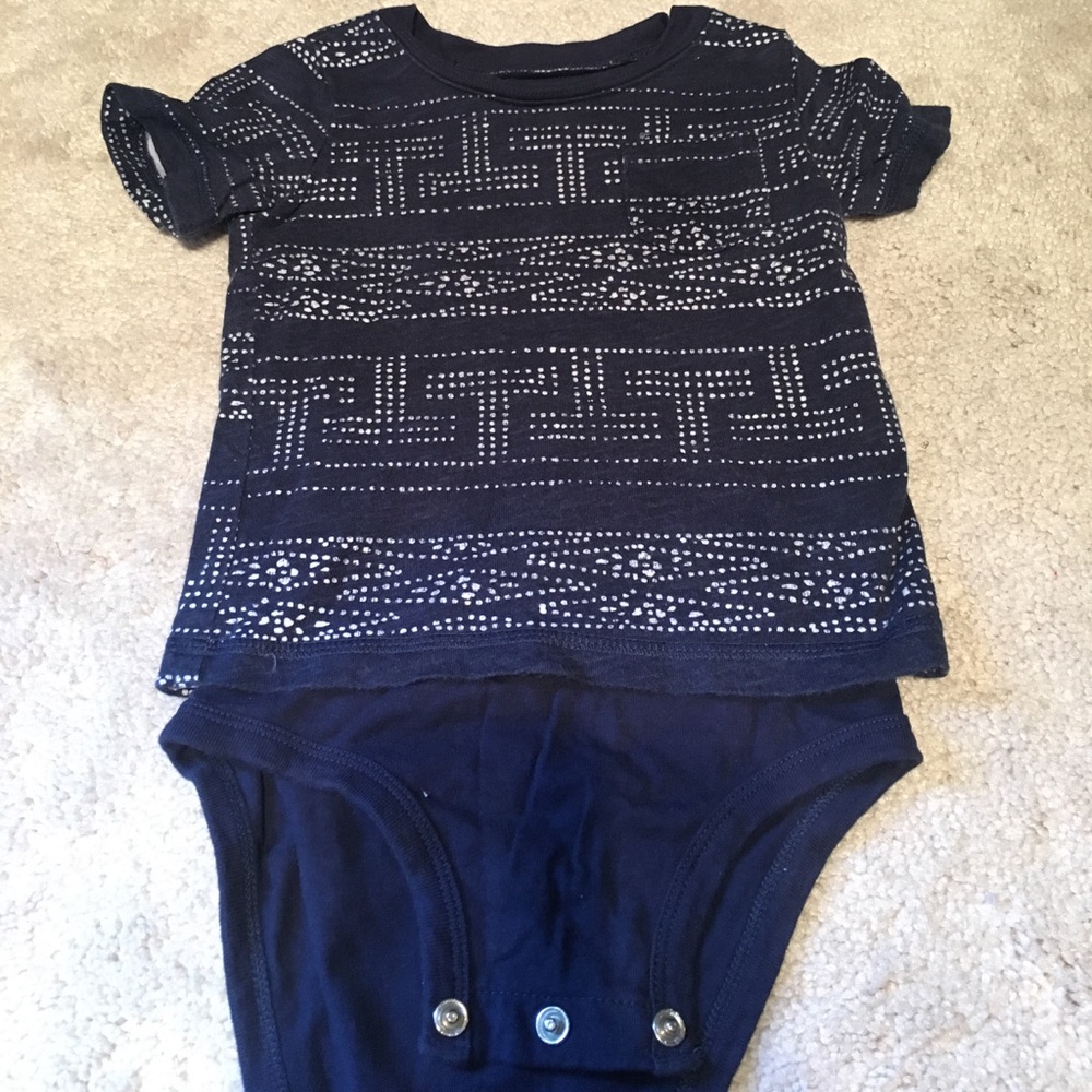 Carter's tee