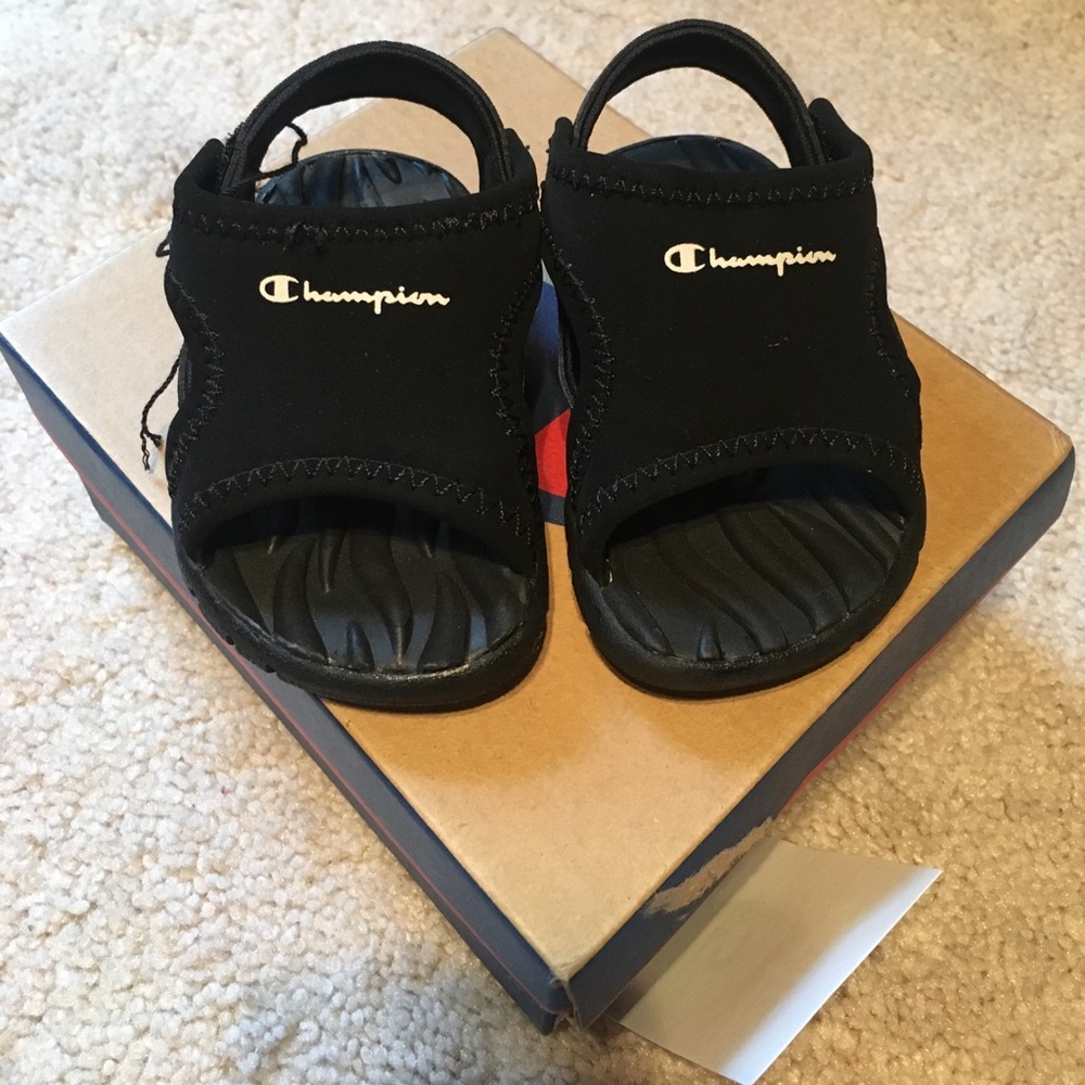 Champion baby sandals
