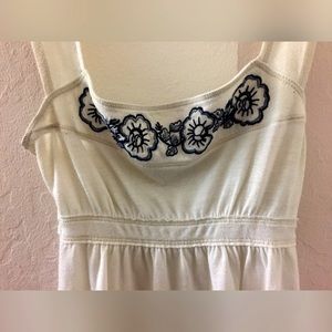 White Hollister top and white Forever21 tunic!