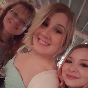 Meet your Posher, Cydney