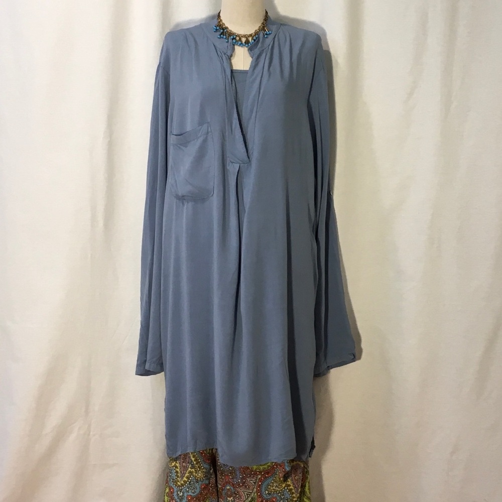 dusty blue long tunic w/matching knit camisole