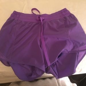 Lululemon Hottie Hot 4in shorts