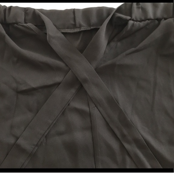 Off The Shoulders Black Blouse - Picture 2 of 2