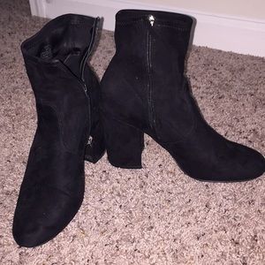Steven Madden heel boots (sock style) sz 9