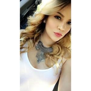 Meet your Posher, Claudia