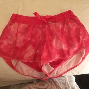 Lululemon Hottie Hot 2.5 in Shorts
